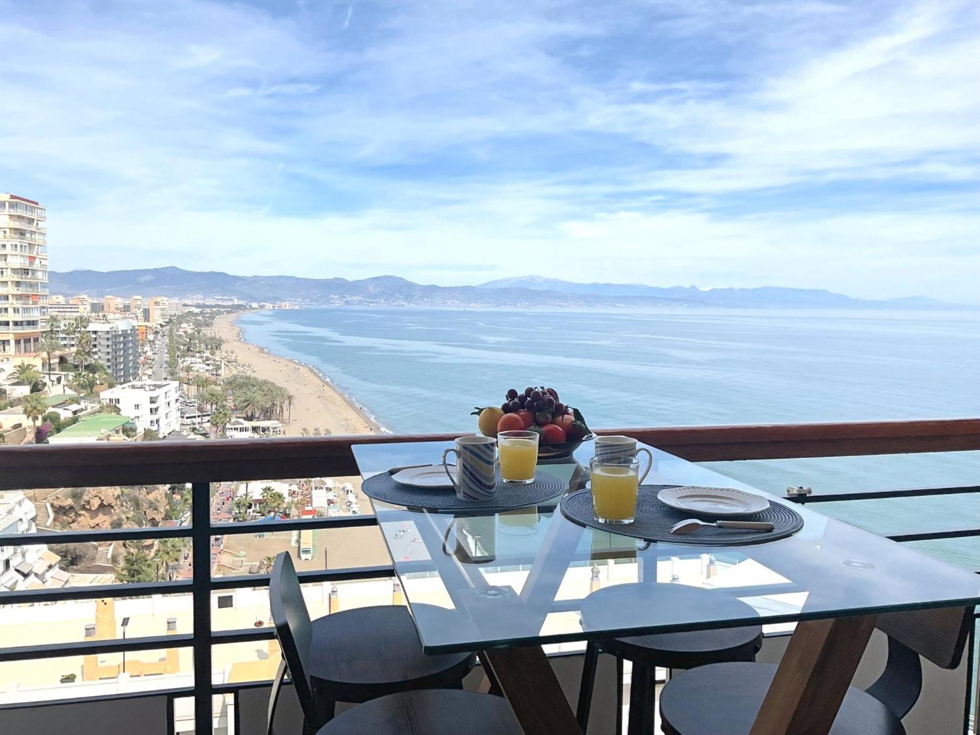 Golden Sunrise - Santa Clara - Vue De Reve Apartment *